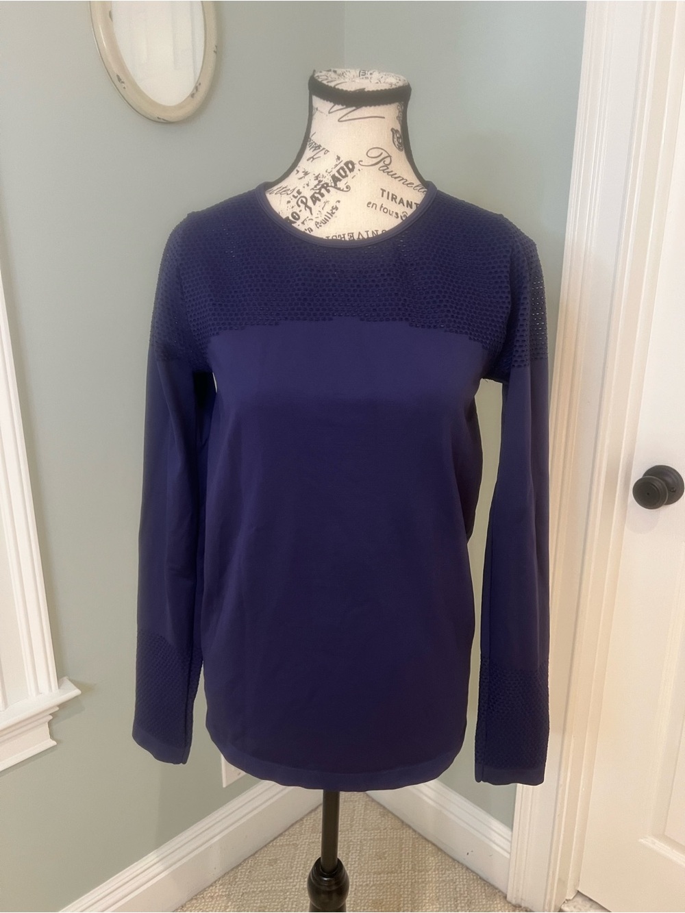 NWOT Fabletics Musetta Seamless Long-Sleeve Top | Indigo | Size L - Picture 10 of 12